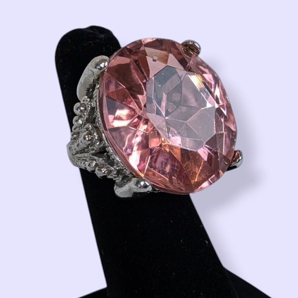 Large Pink Costume Cocktail Ring - Picture 4 of 8